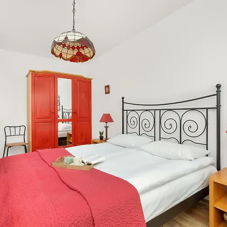 Przestronny W Krakowie Z Biurkiem, Parkingiem I Wanna By Renters شقة كراكوفيا