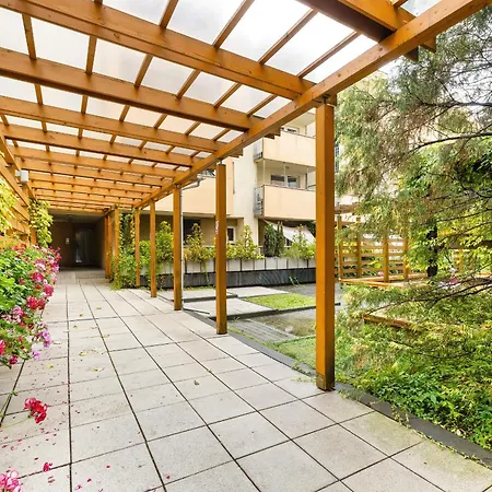 Przestronny W Krakowie Z Biurkiem, Parkingiem I Wanna By Renters * كراكوفيا