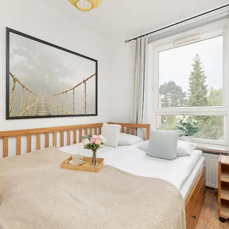 شقة Przestronny W Krakowie Z Biurkiem, Parkingiem I Wanna By Renters كراكوفيا